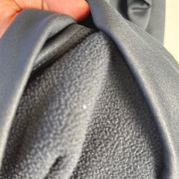 Under Armour cold gear hooded sweatshirt - Picture 5 of 8